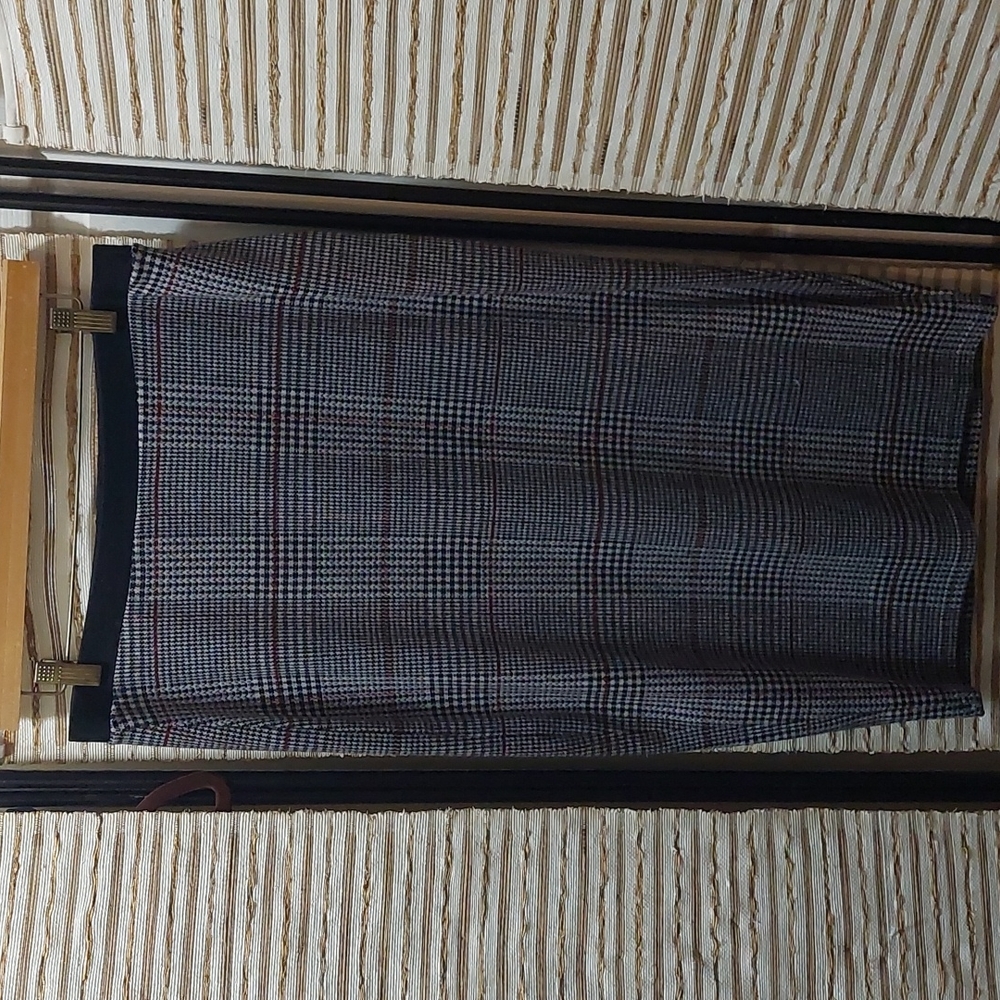 Philosophy ladies knit skirt